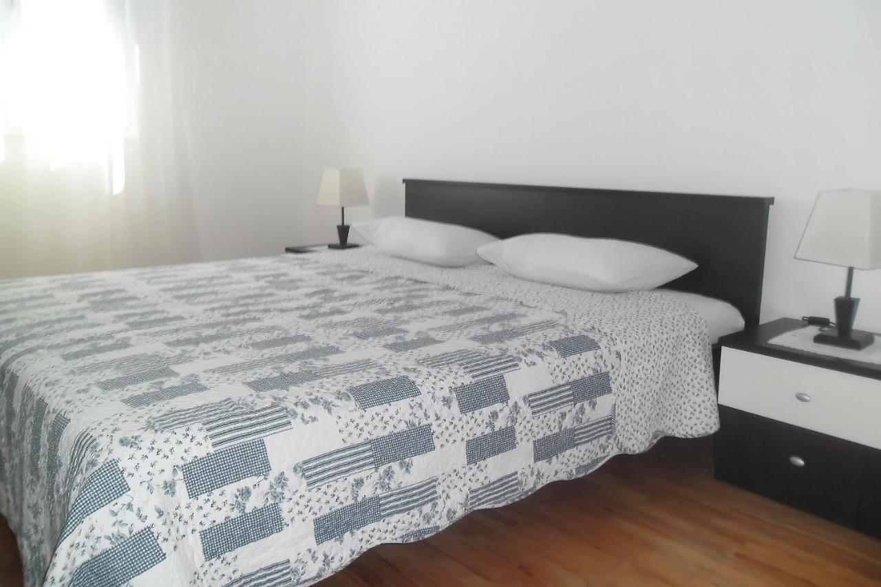 Apartments By The Sea Splitska, Brac - 2923 Postira Exterior foto