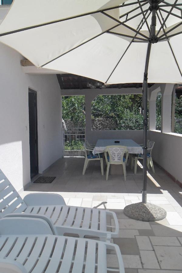Apartments By The Sea Splitska, Brac - 2923 Postira Exterior foto